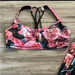 Lululemon floral secret garden free to be bra 8